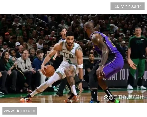 勇士117-102击败凯尔特人：经典对决再现，冠军之路愈加明朗